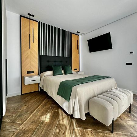 Hostal Noli Chiclana de la Frontera Ngoại thất bức ảnh