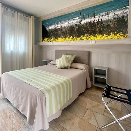 Hostal Noli Chiclana de la Frontera Ngoại thất bức ảnh