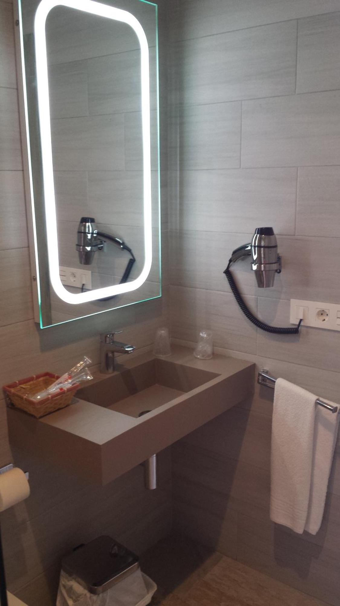 Hostal Noli Chiclana de la Frontera Ngoại thất bức ảnh