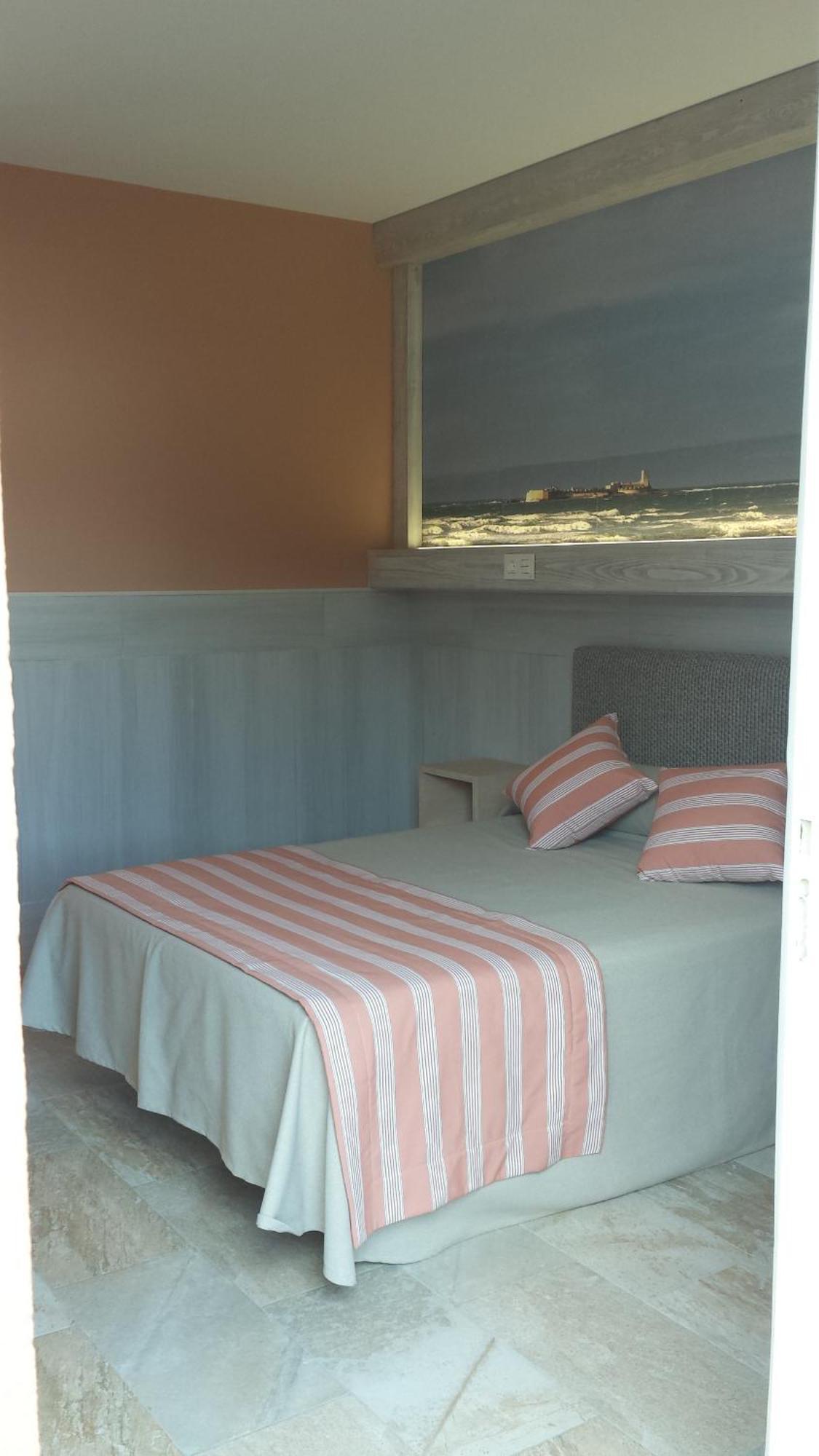 Hostal Noli Chiclana de la Frontera Ngoại thất bức ảnh