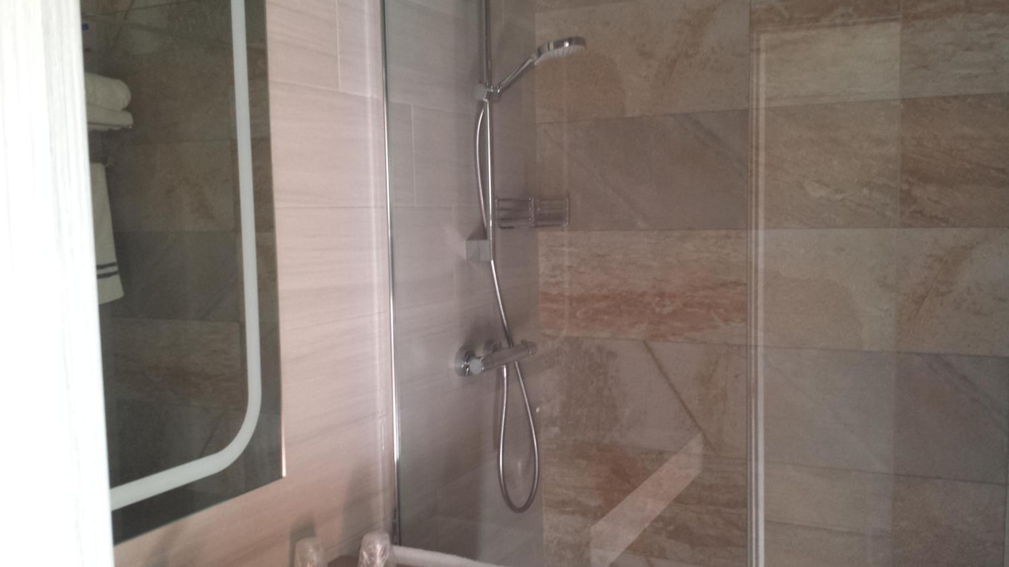 Hostal Noli Chiclana de la Frontera Ngoại thất bức ảnh