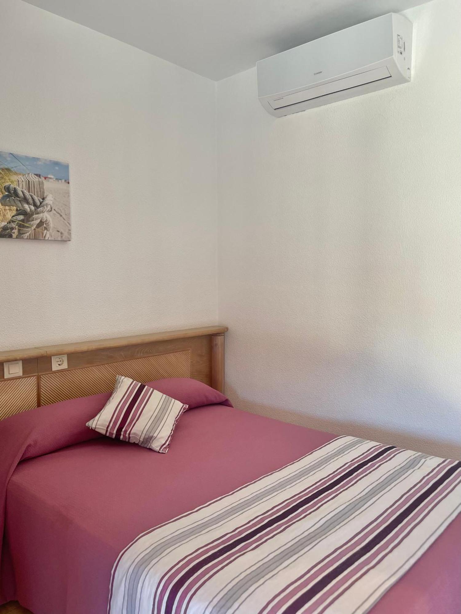 Hostal Noli Chiclana de la Frontera Ngoại thất bức ảnh