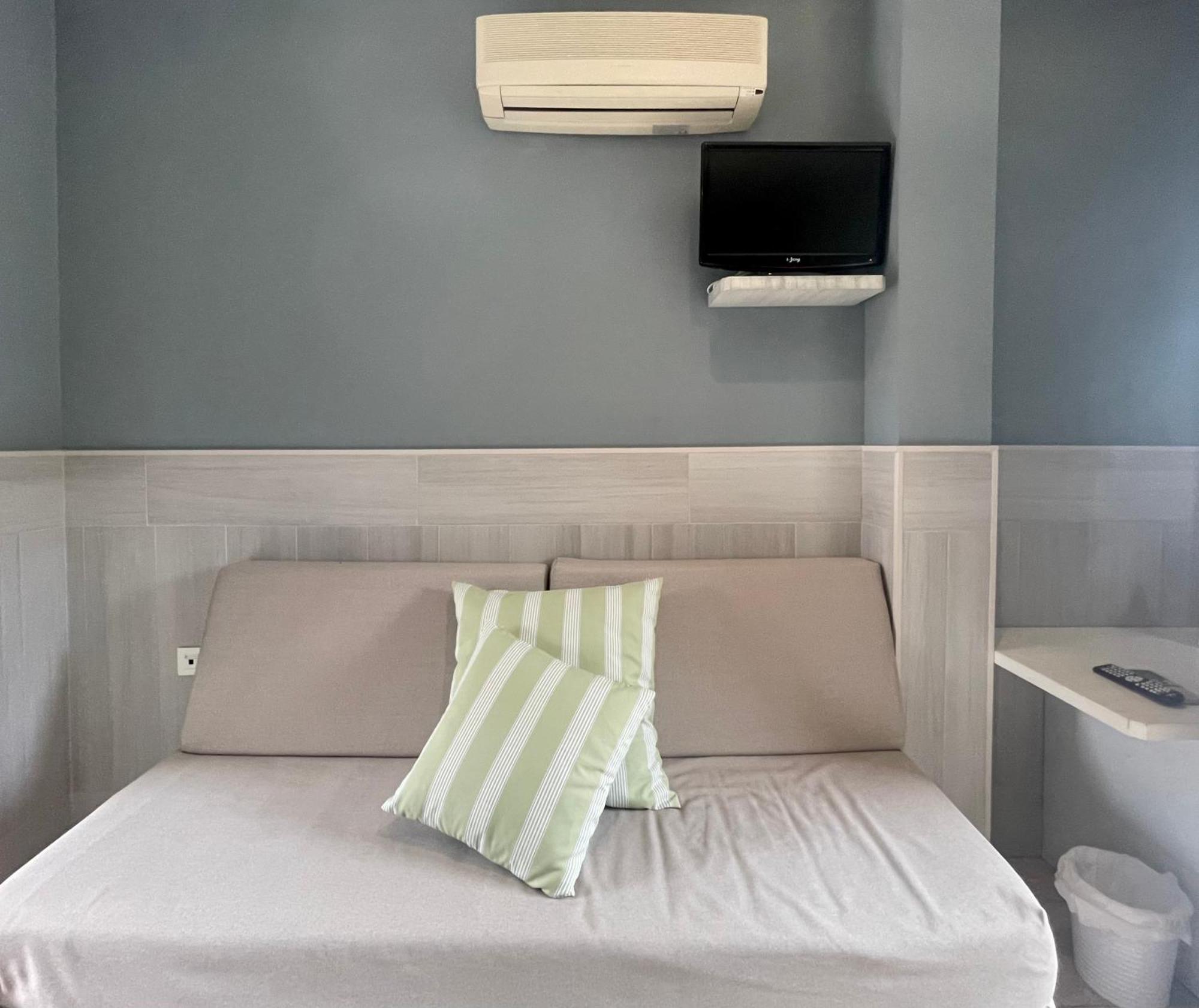 Hostal Noli Chiclana de la Frontera Ngoại thất bức ảnh