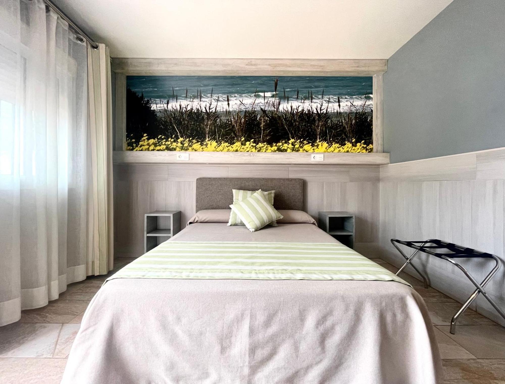 Hostal Noli Chiclana de la Frontera Ngoại thất bức ảnh