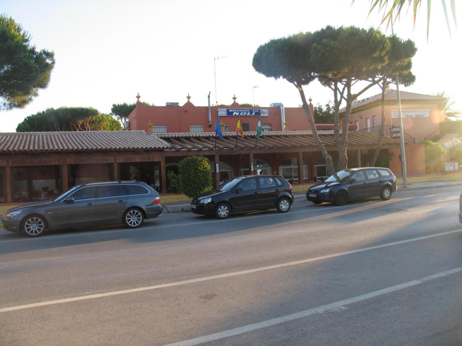 Hostal Noli Chiclana de la Frontera Ngoại thất bức ảnh