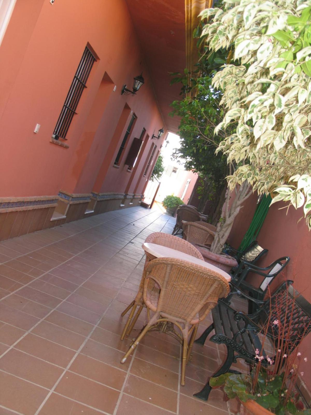 Hostal Noli Chiclana de la Frontera Ngoại thất bức ảnh
